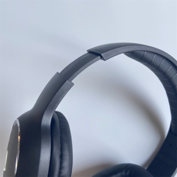 3.5mm stereo over-ear soft padding headband  Foldable Amazon studio  Noise Cancelling Pc Wired Headphones 